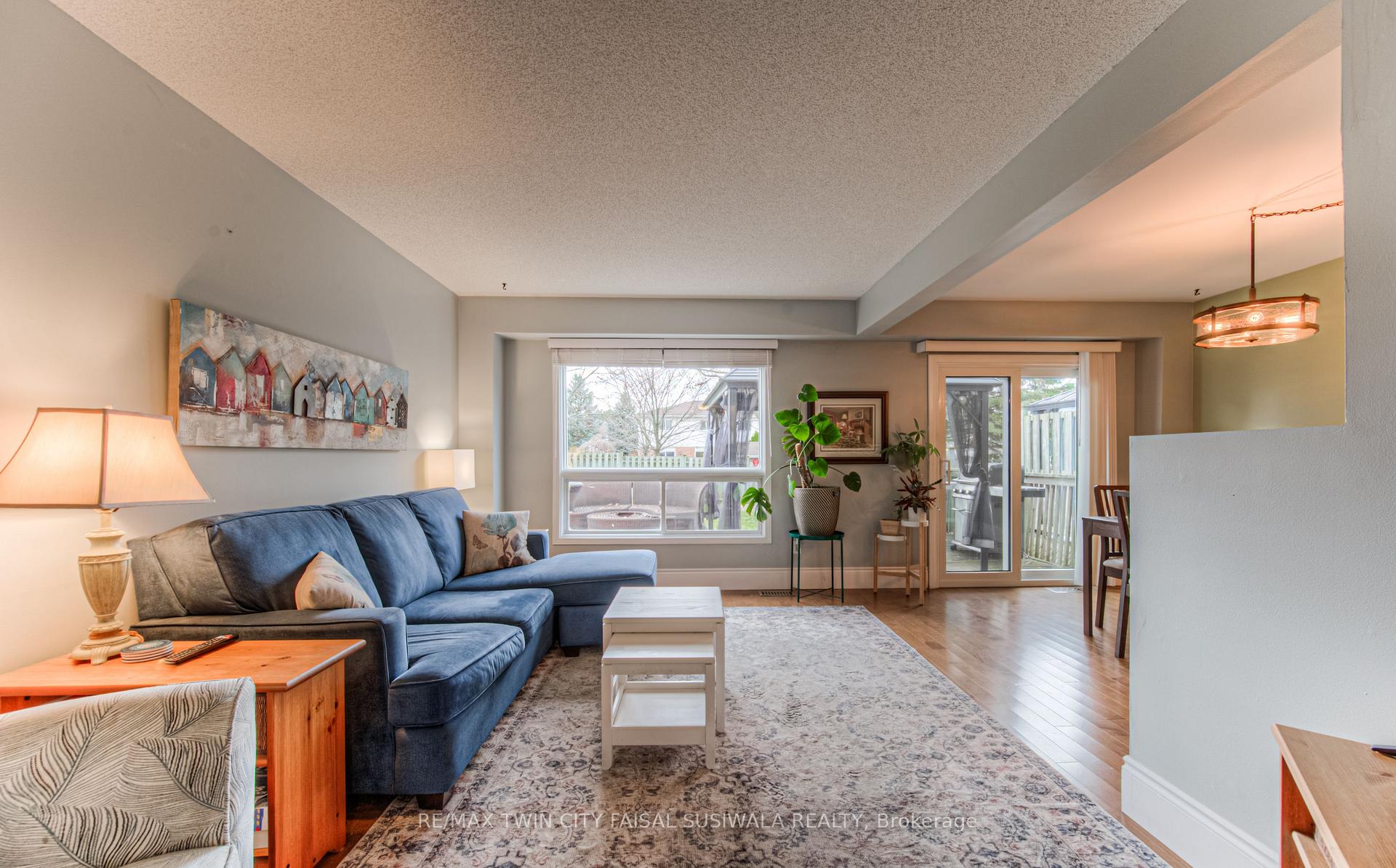 Photo 10 of 750 Fairway Court, Kitchener — HOMEH
