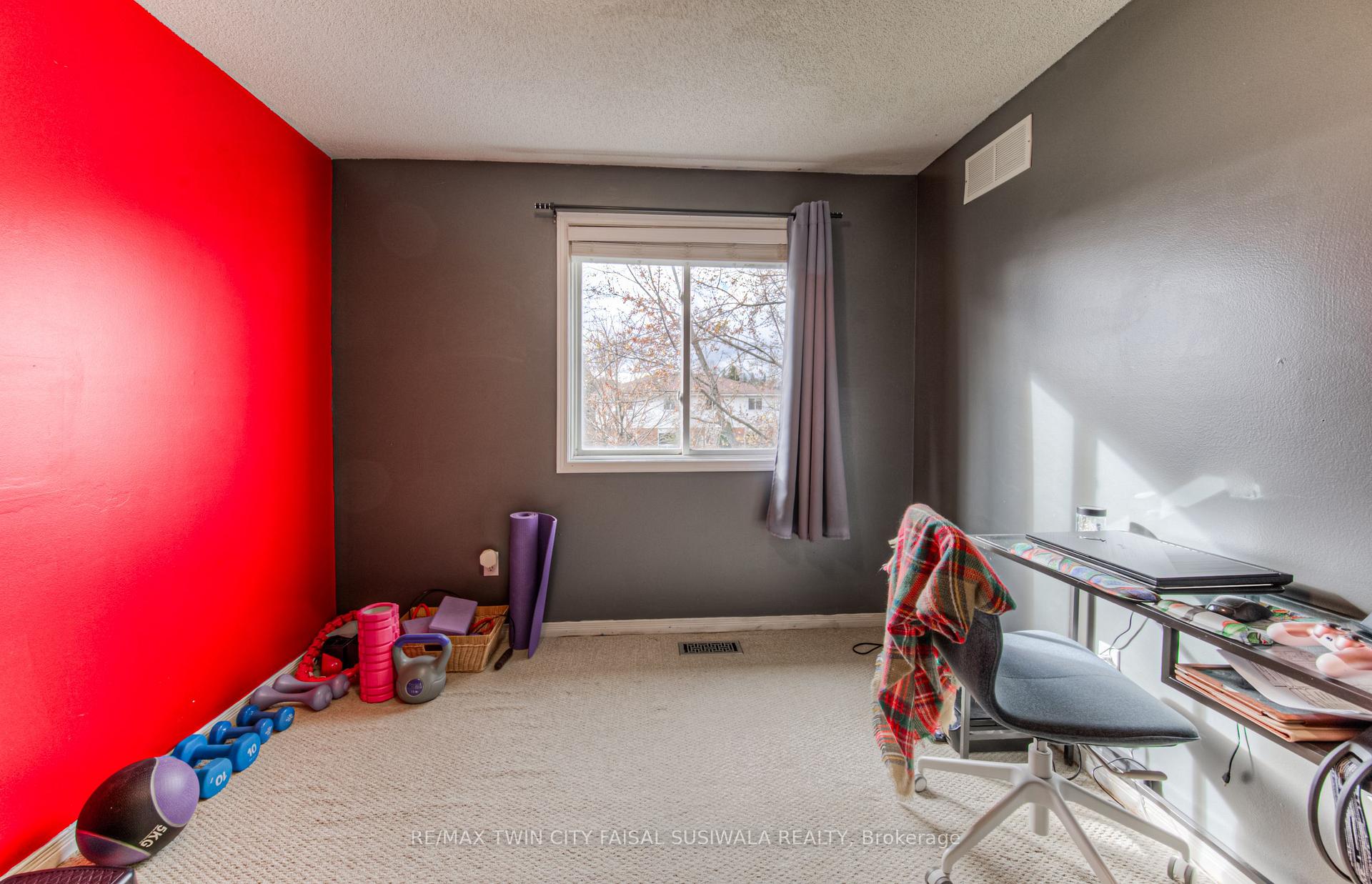 Photo 21 of 750 Fairway Court, Kitchener — HOMEH
