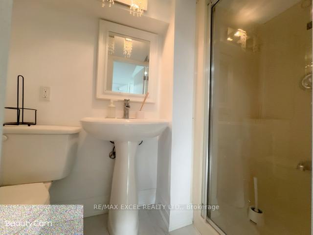 Photo 5 of 24 Sherwood Forest Drive, Markham, Bullock — HOMEH