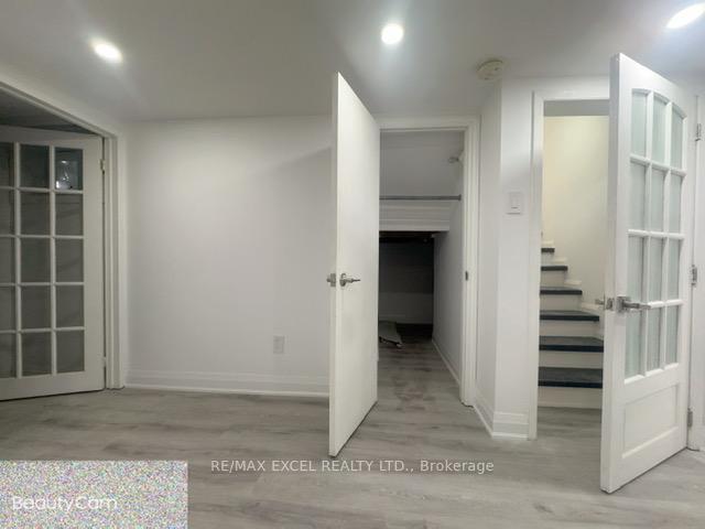 Photo 6 of 24 Sherwood Forest Drive, Markham, Bullock — HOMEH