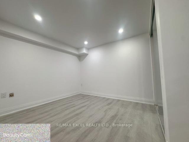 Photo 7 of 24 Sherwood Forest Drive, Markham, Bullock — HOMEH