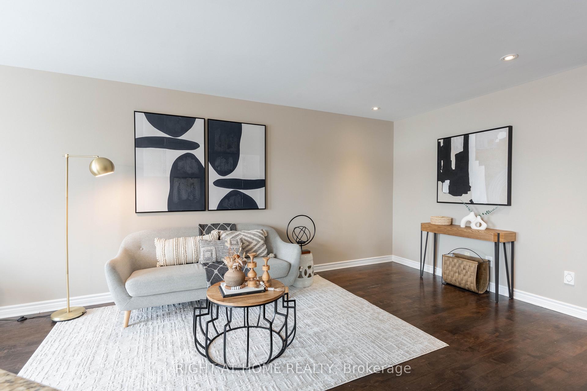 Photo 5 of 117 Forestbrook Street, Ottawa, Kanata - Morgan's Grant/South March — HOMEH
