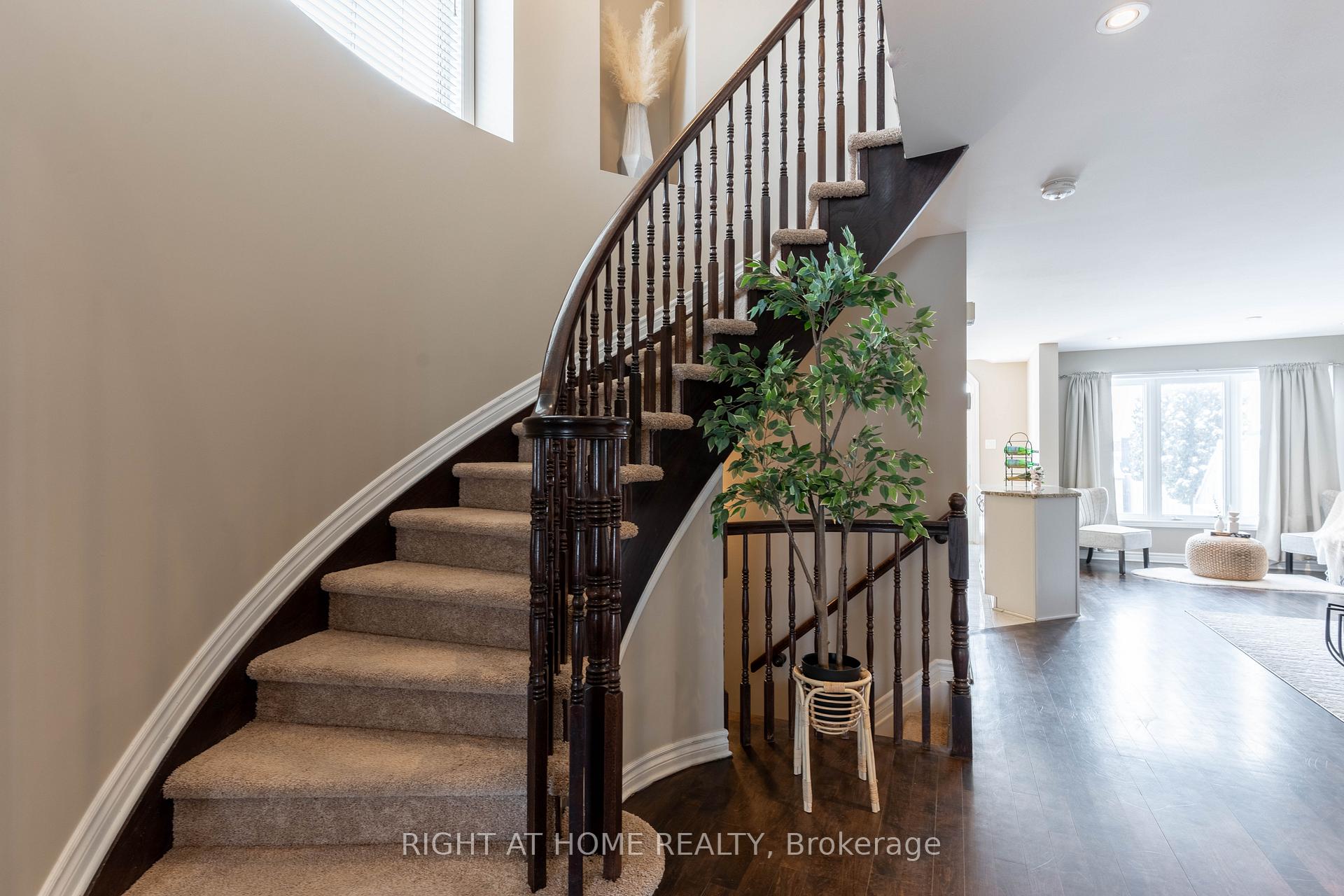 Photo 13 of 117 Forestbrook Street, Ottawa, Kanata - Morgan's Grant/South March — HOMEH