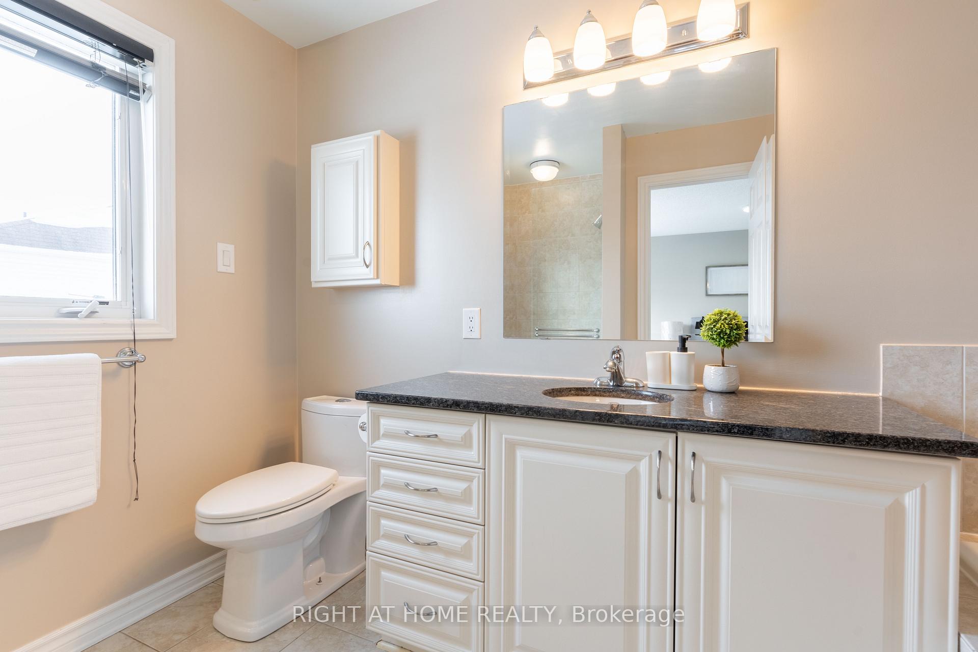 Photo 17 of 117 Forestbrook Street, Ottawa, Kanata - Morgan's Grant/South March — HOMEH