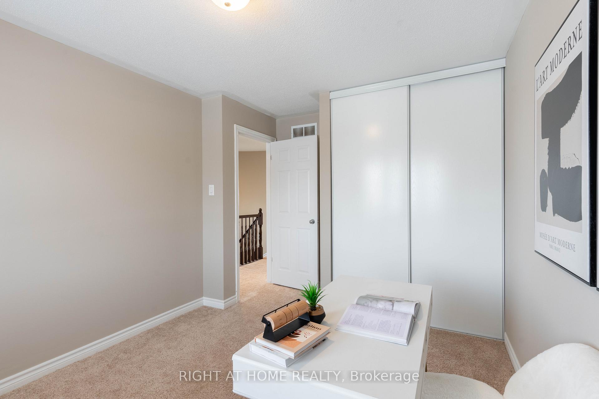 Photo 22 of 117 Forestbrook Street, Ottawa, Kanata - Morgan's Grant/South March — HOMEH