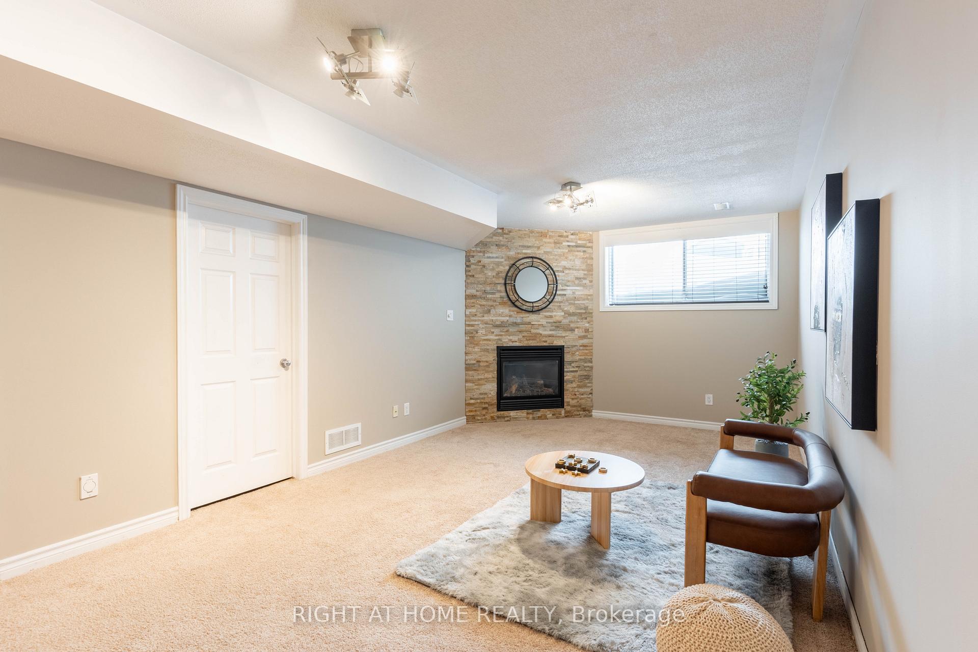 Photo 29 of 117 Forestbrook Street, Ottawa, Kanata - Morgan's Grant/South March — HOMEH
