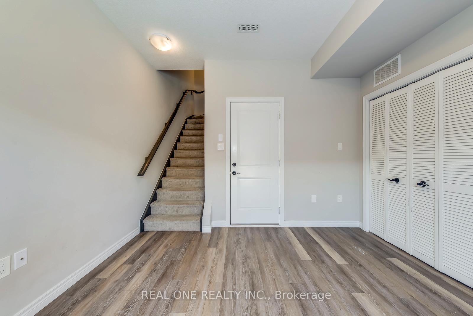Photo 32 of 22 Marr Lane, Hamilton, Meadowlands — HOMEH