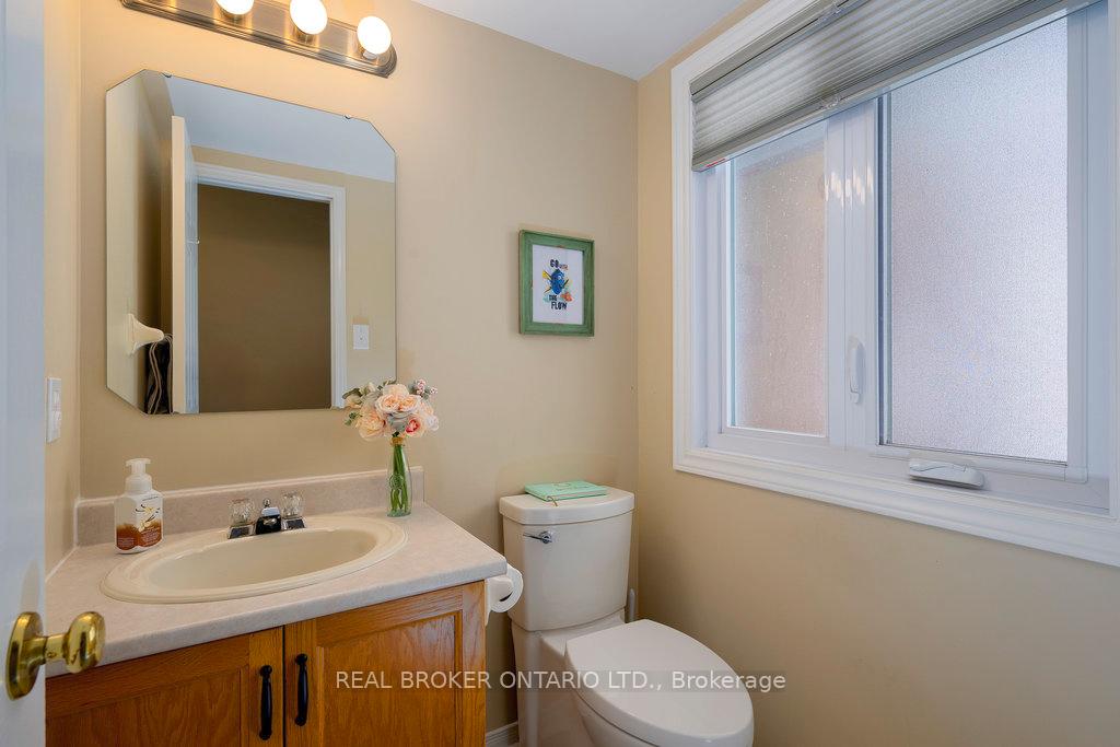 Photo 10 of 46 Kimbolton Crescent, Ottawa, Kanata - Morgan's Grant/South March — HOMEH