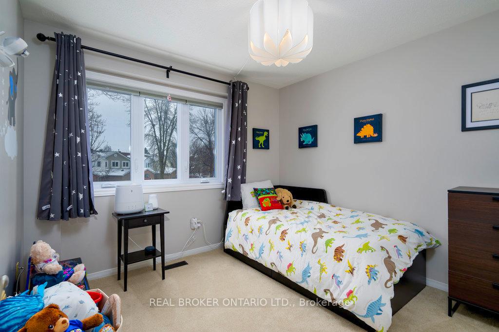 Photo 18 of 46 Kimbolton Crescent, Ottawa, Kanata - Morgan's Grant/South March — HOMEH