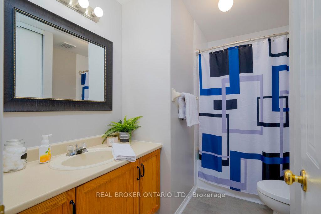 Photo 19 of 46 Kimbolton Crescent, Ottawa, Kanata - Morgan's Grant/South March — HOMEH