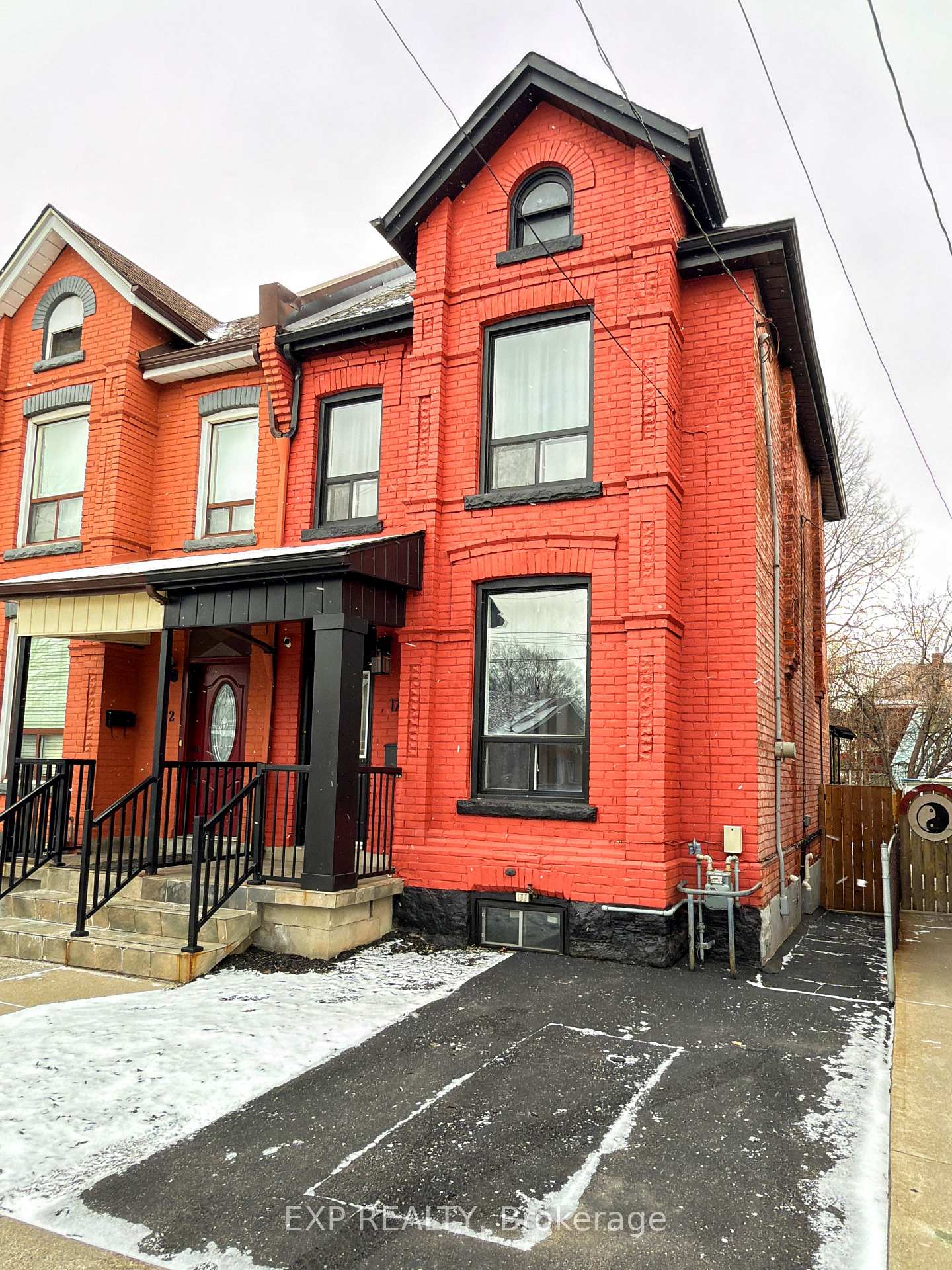 Photo 2 of 170 Ray Street N, Hamilton, Strathcona — HOMEH