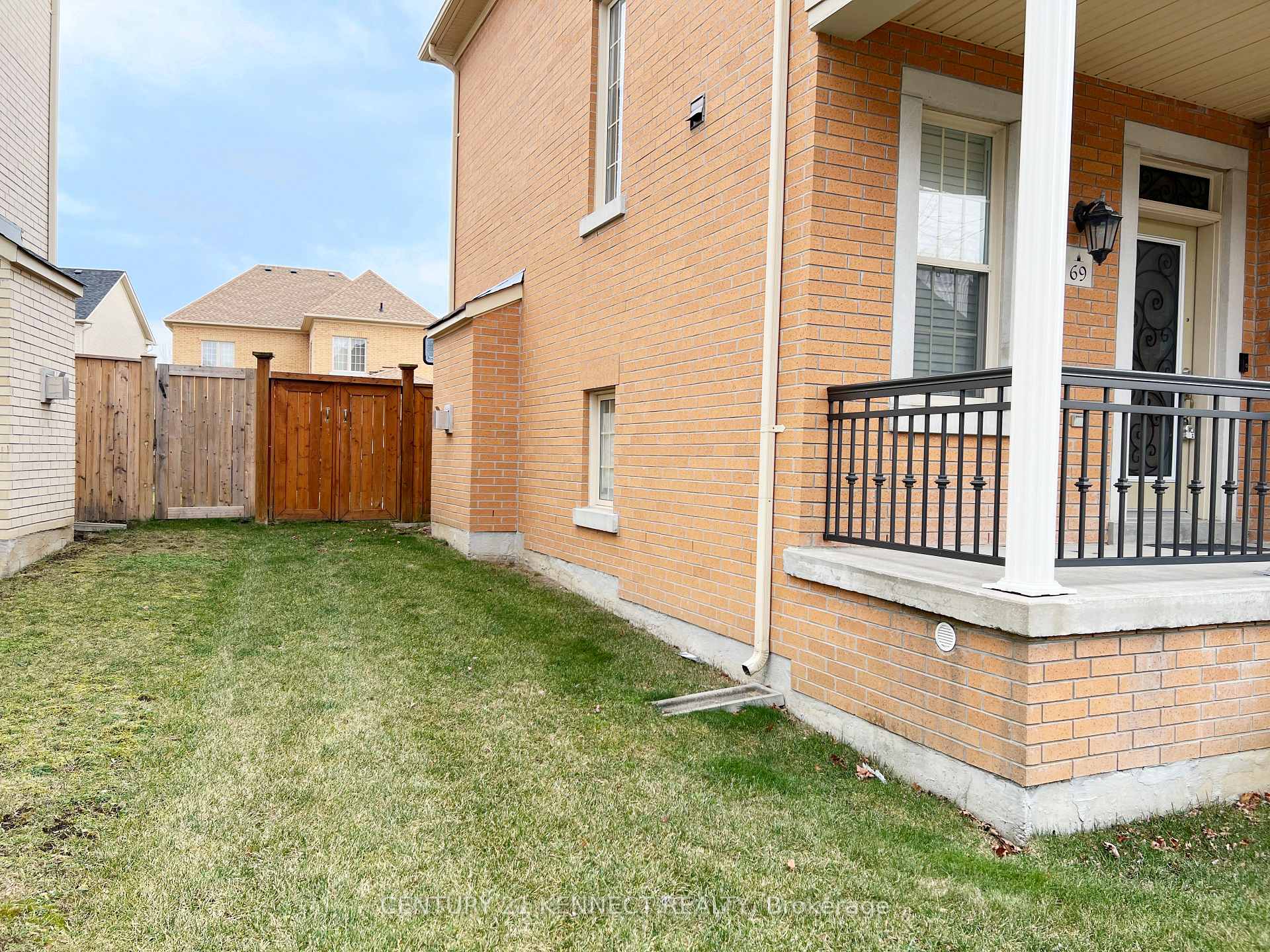 Photo 3 of 69 Reflection Road, Markham, Cathedraltown — HOMEH