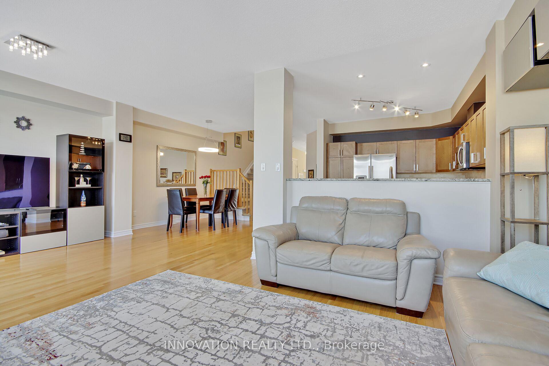Photo 7 of 1094 Northgraves Crescent N, Ottawa, Kanata - Emerald Meadows/Trailwest — HOMEH