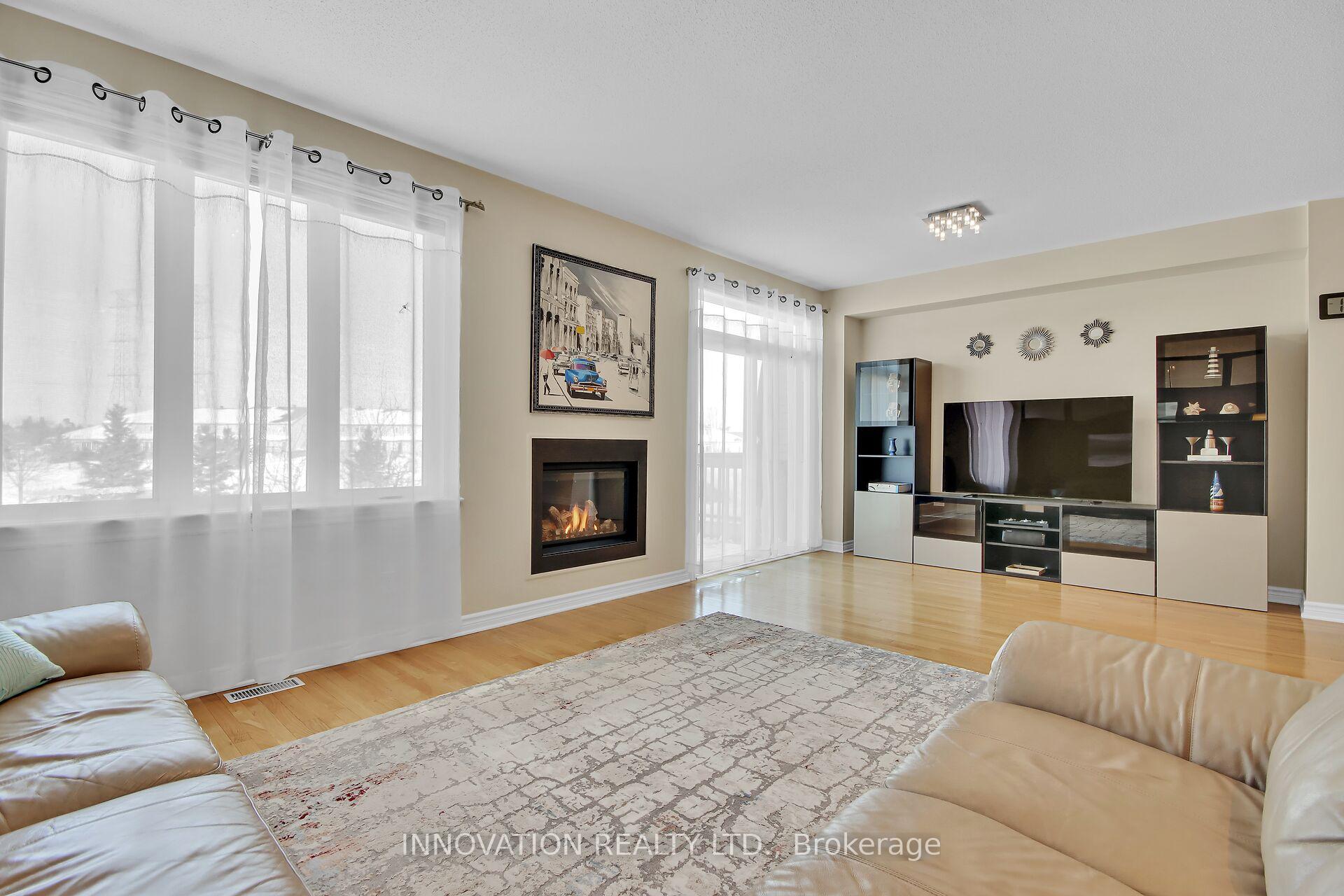 Photo 8 of 1094 Northgraves Crescent N, Ottawa, Kanata - Emerald Meadows/Trailwest — HOMEH