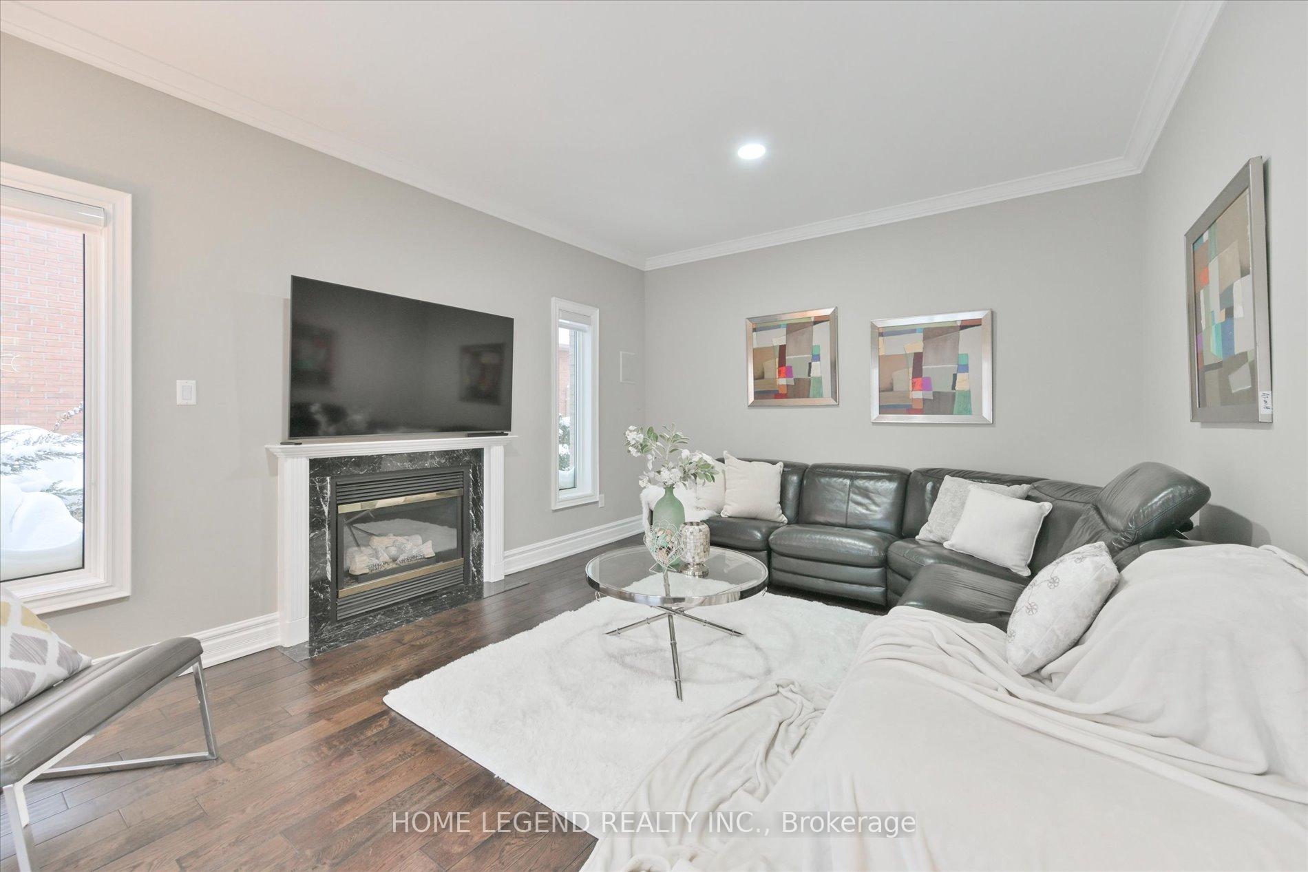 Photo 11 of 25 Vandermeer Drive, Markham, Cachet — HOMEH