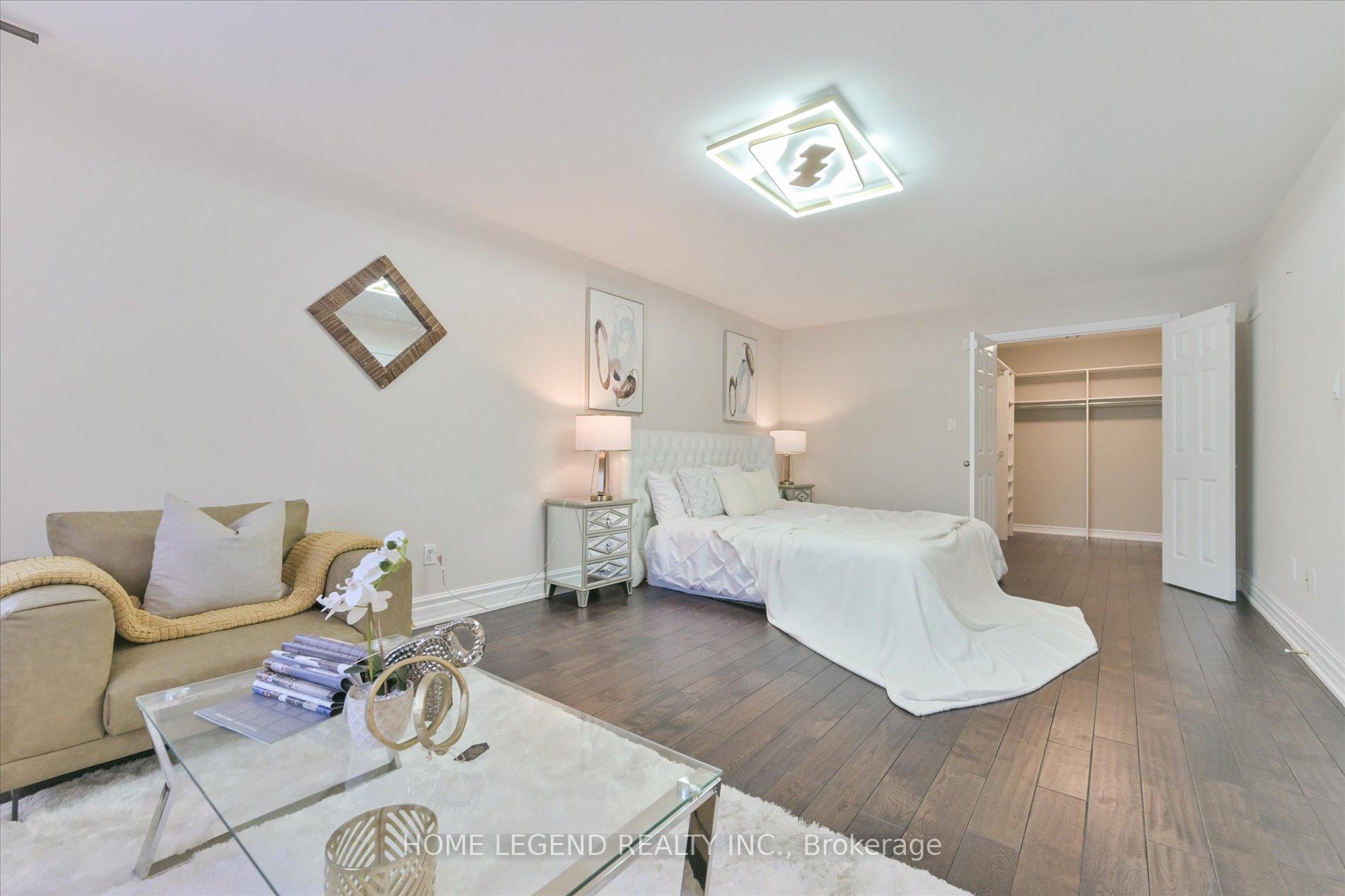 Photo 17 of 25 Vandermeer Drive, Markham, Cachet — HOMEH