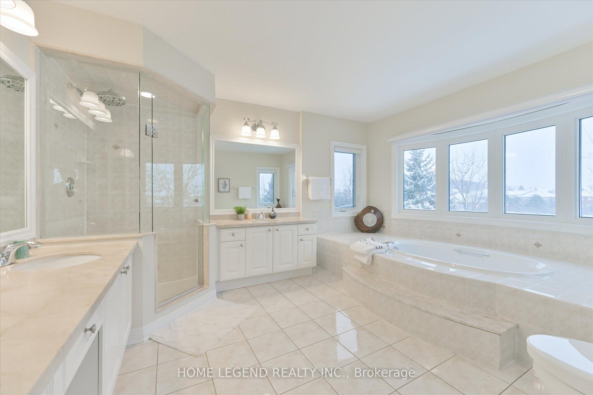 Photo 18 of 25 Vandermeer Drive, Markham, Cachet — HOMEH