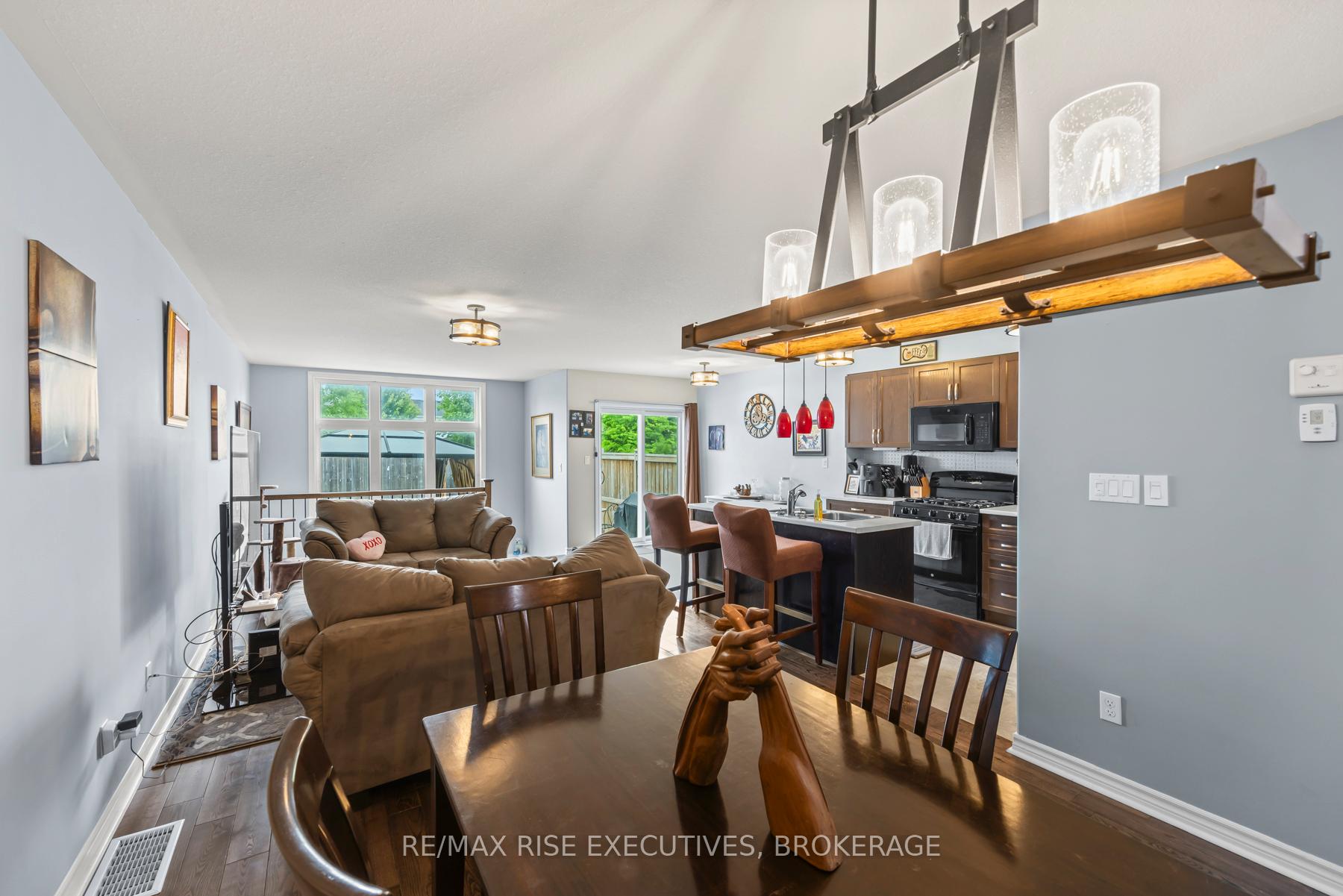 Photo 18 of 1556 Davenport Crescent, Kingston, City Northwest — HOMEH