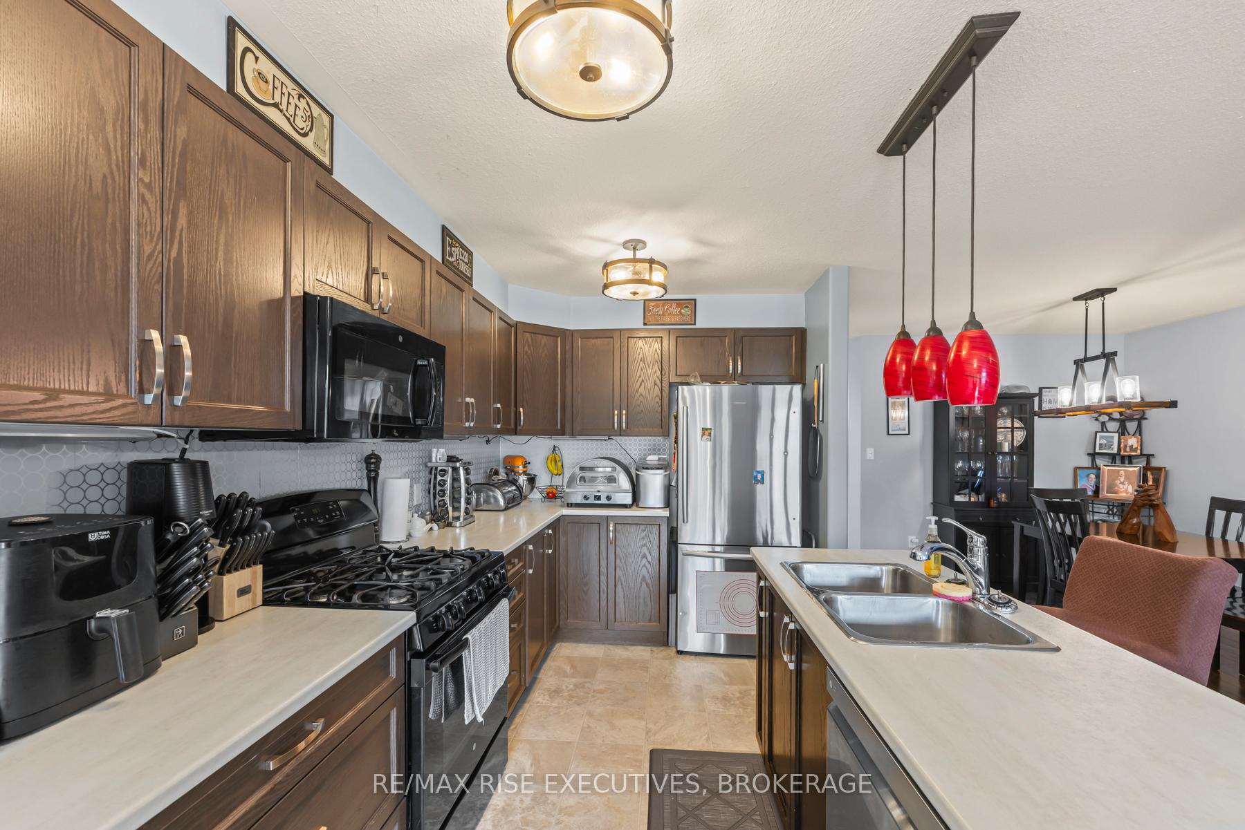 Photo 21 of 1556 Davenport Crescent, Kingston, City Northwest — HOMEH