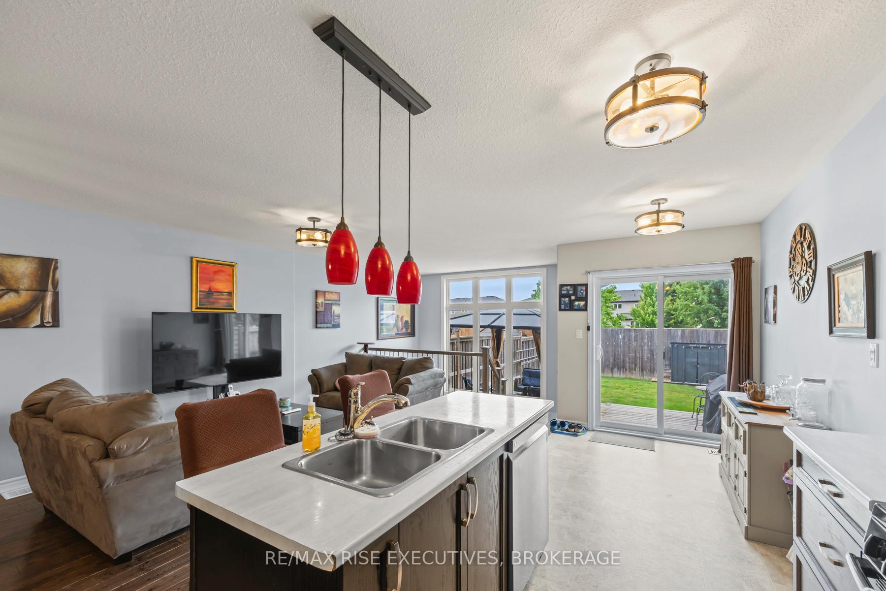 Photo 22 of 1556 Davenport Crescent, Kingston, City Northwest — HOMEH