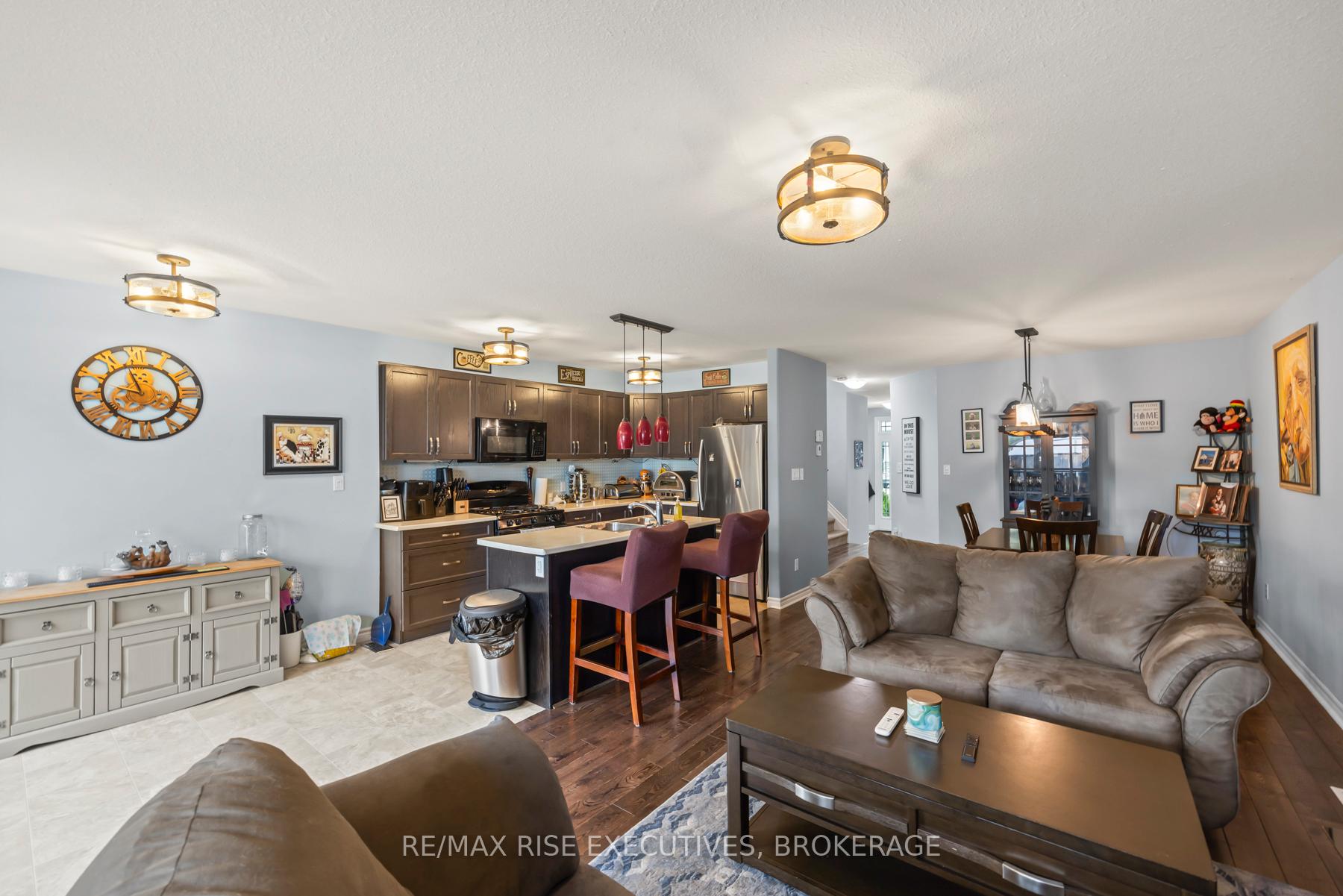 Photo 25 of 1556 Davenport Crescent, Kingston, City Northwest — HOMEH