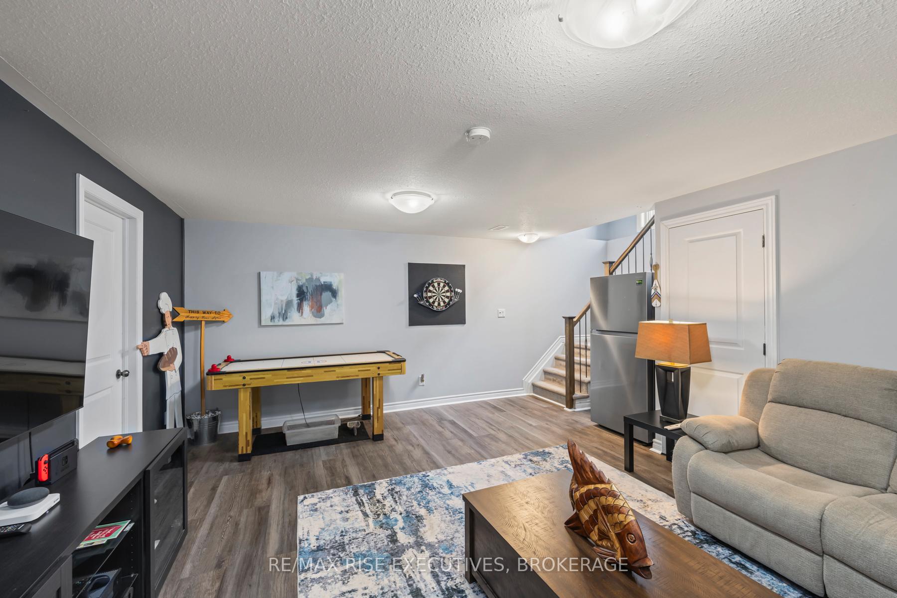 Photo 41 of 1556 Davenport Crescent, Kingston, City Northwest — HOMEH