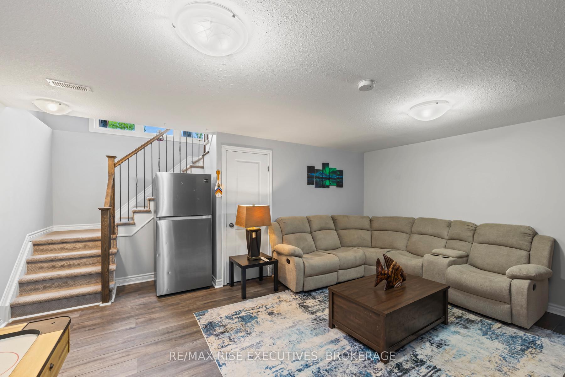 Photo 42 of 1556 Davenport Crescent, Kingston, City Northwest — HOMEH
