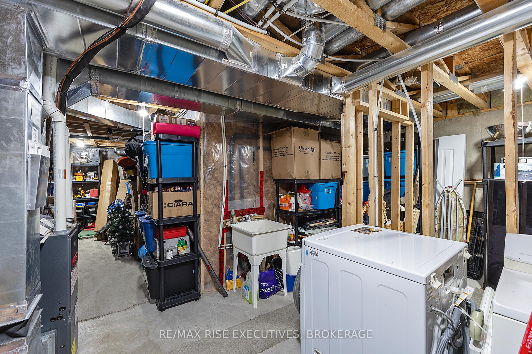 Photo 43 of 1556 Davenport Crescent, Kingston, City Northwest — HOMEH