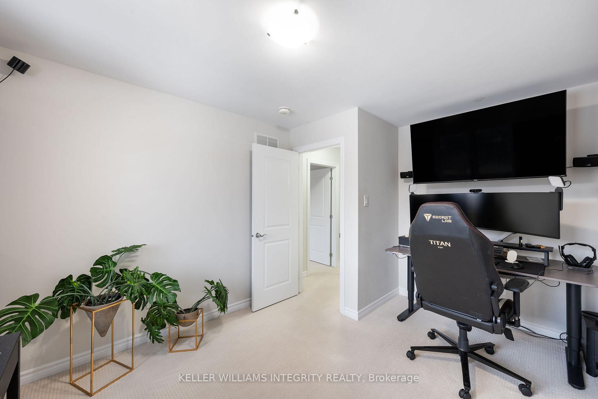 Photo 19 of 12 Rookie Crescent, Ottawa, Kanata - Emerald Meadows/Trailwest — HOMEH