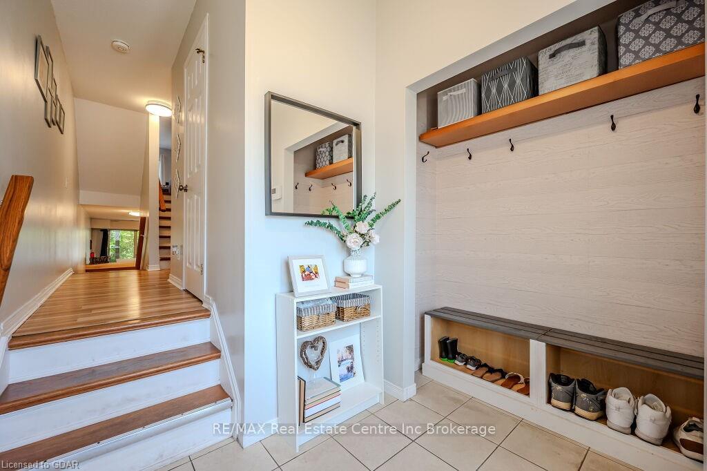 Photo 7 of 174 Windflower Drive, Kitchener — HOMEH
