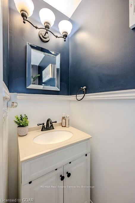 Photo 8 of 174 Windflower Drive, Kitchener — HOMEH