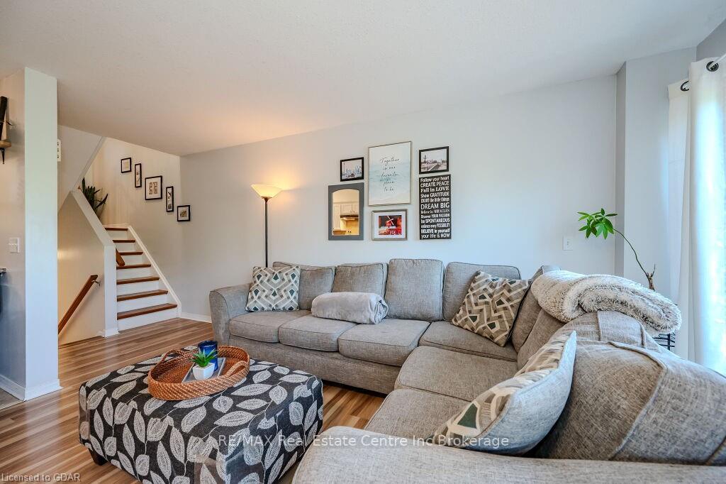 Photo 9 of 174 Windflower Drive, Kitchener — HOMEH
