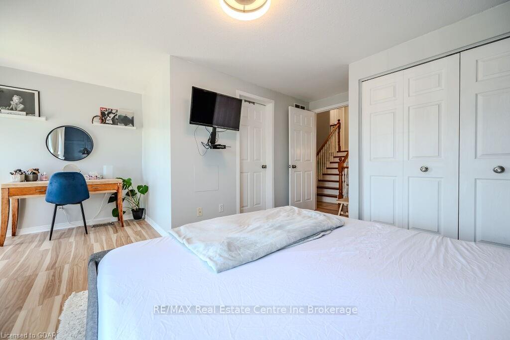 Photo 21 of 174 Windflower Drive, Kitchener — HOMEH