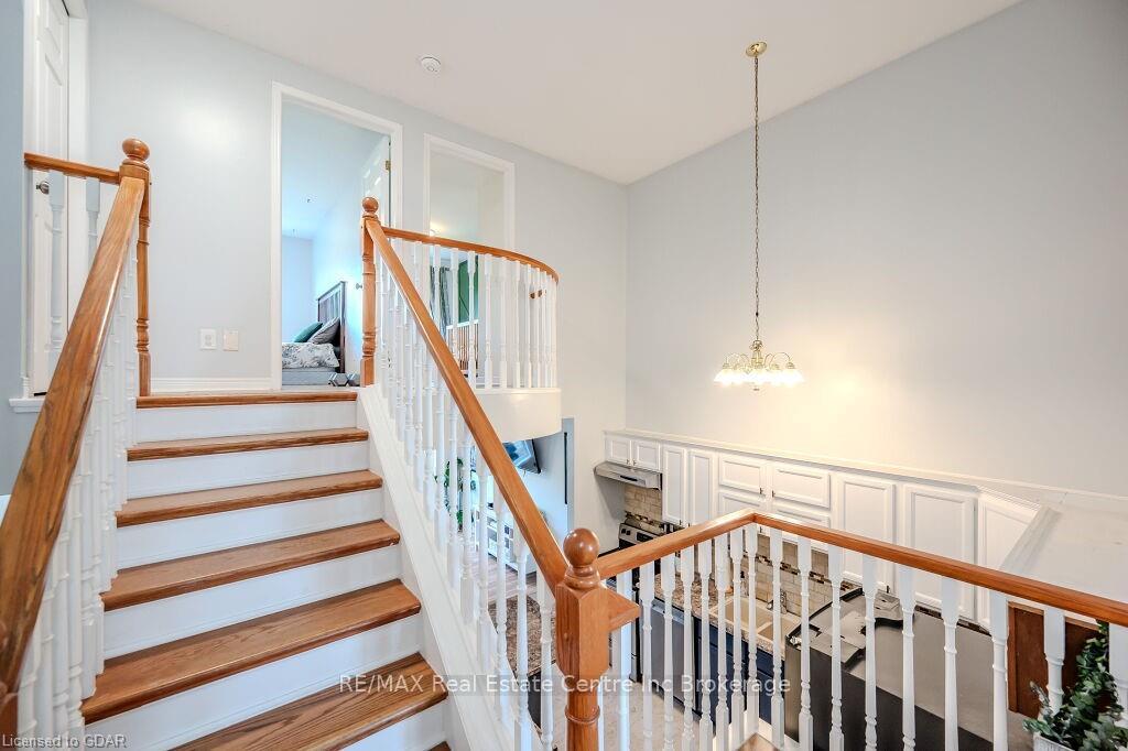Photo 24 of 174 Windflower Drive, Kitchener — HOMEH