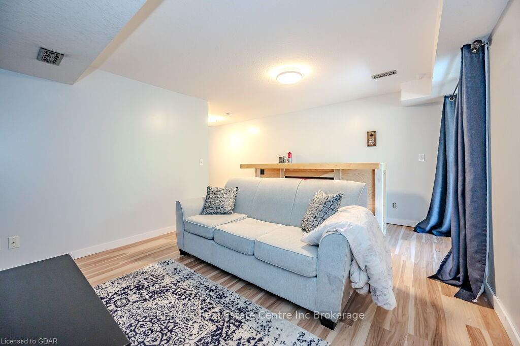 Photo 34 of 174 Windflower Drive, Kitchener — HOMEH