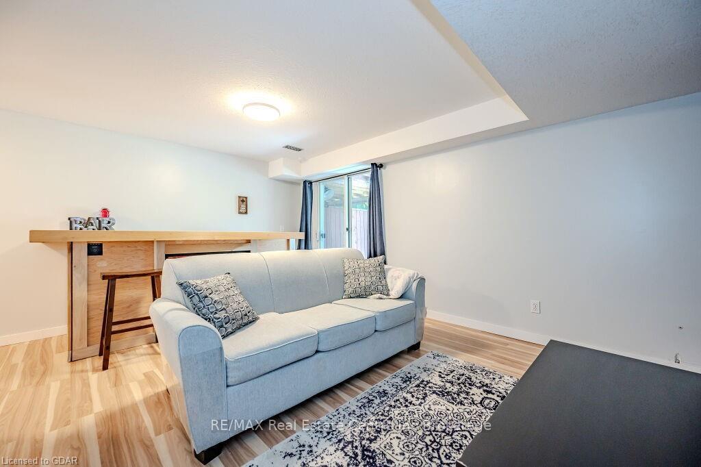 Photo 35 of 174 Windflower Drive, Kitchener — HOMEH