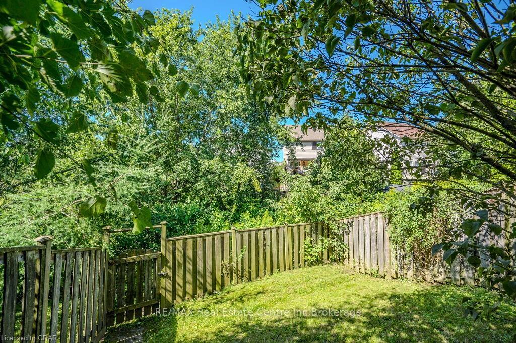 Photo 40 of 174 Windflower Drive, Kitchener — HOMEH