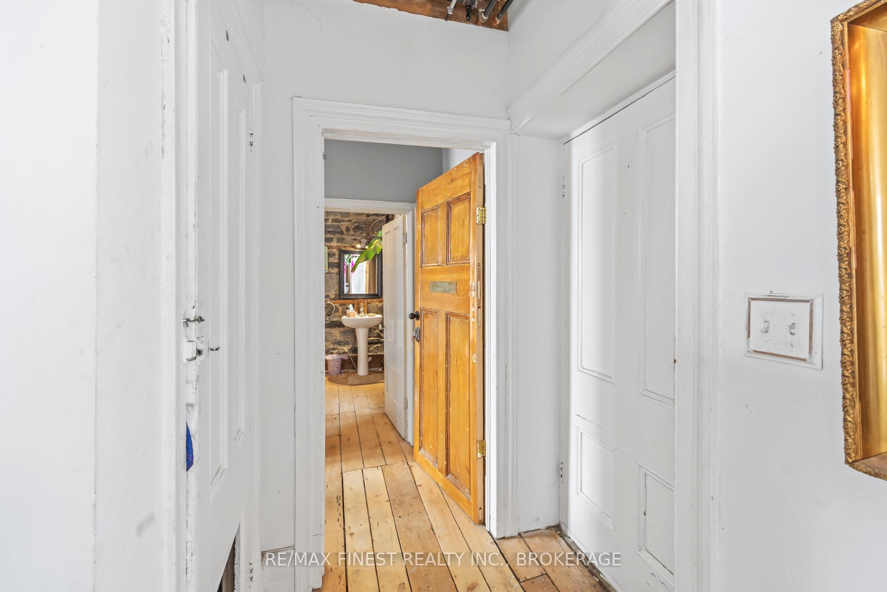 Photo 10 of 579 Union Street, Kingston, Central City West — HOMEH