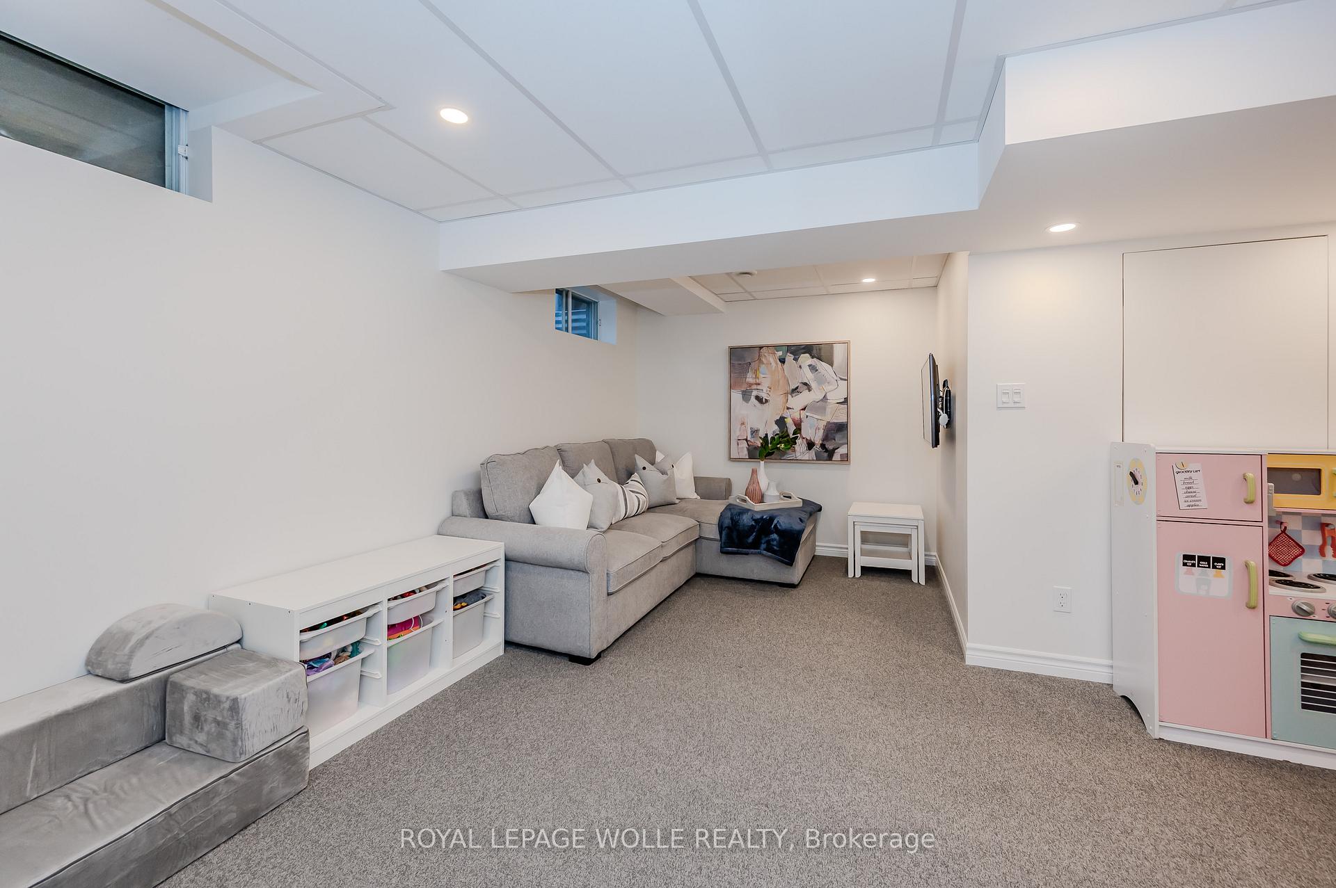 Photo 21 of 86 Brembel Street, Kitchener — HOMEH