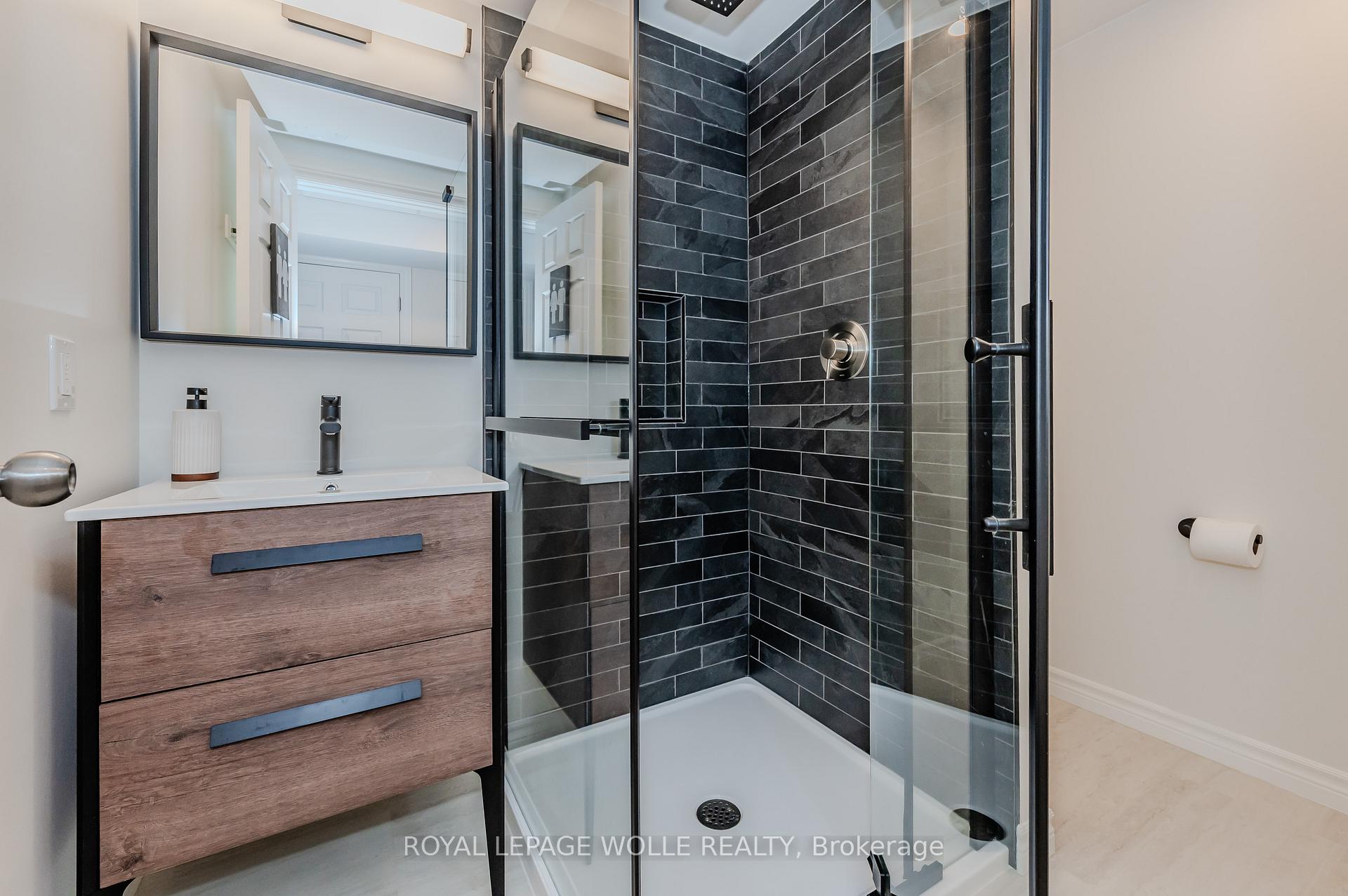 Photo 23 of 86 Brembel Street, Kitchener — HOMEH