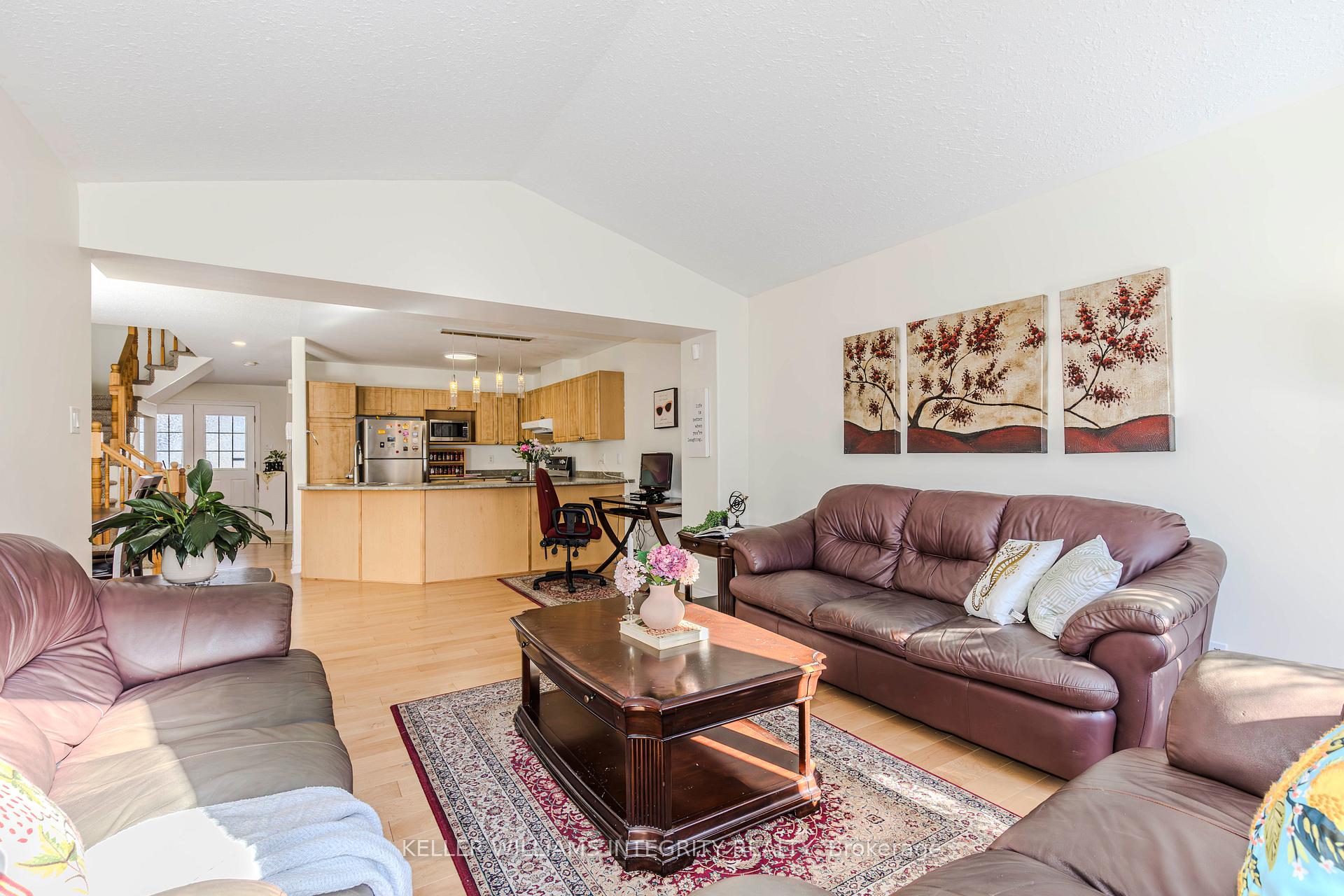 Photo 14 of 203 Flamborough Way, Ottawa, Kanata - Morgan's Grant/South March — HOMEH