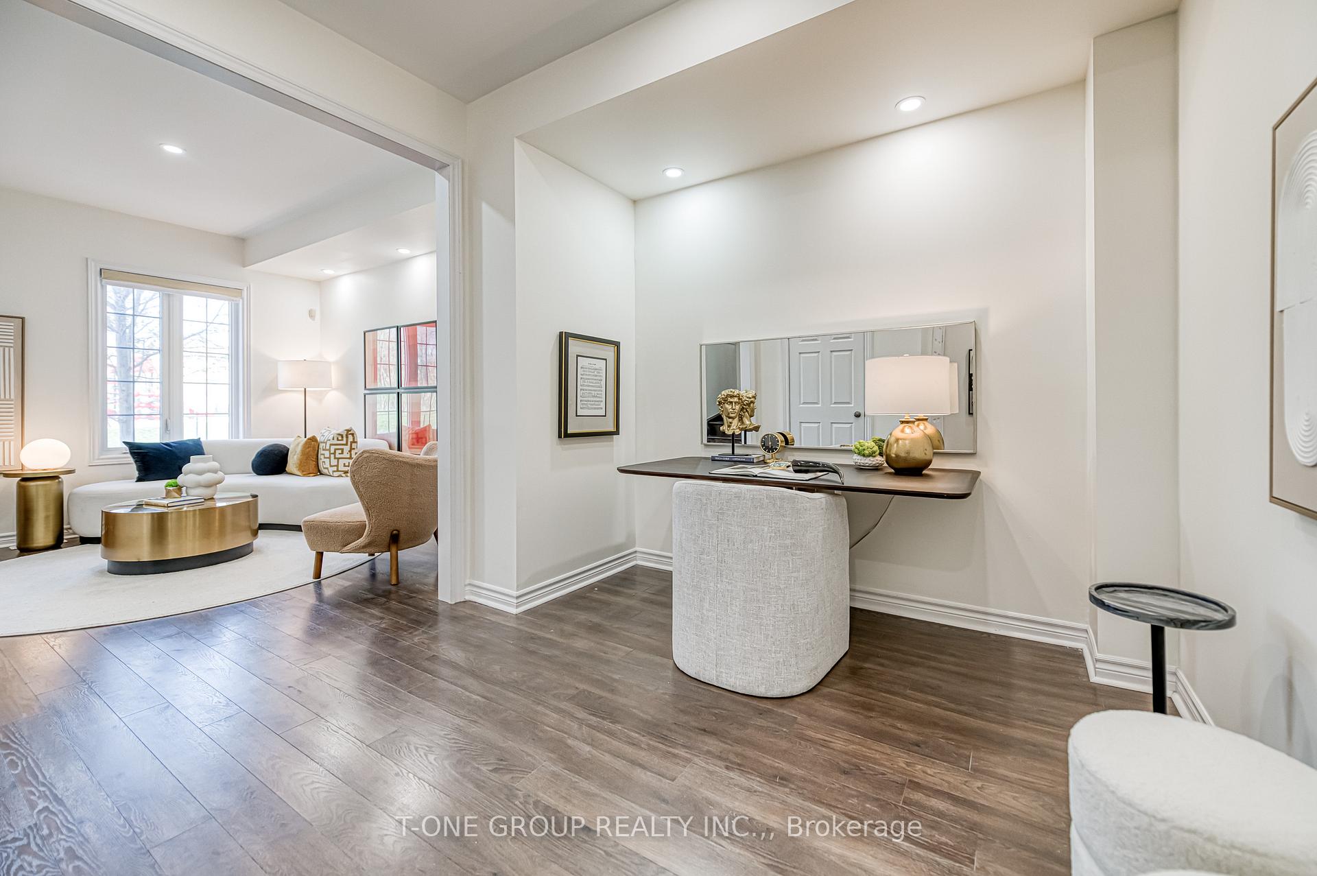 Photo 4 of 105 Battista Perri Drive, Markham, Wismer — HOMEH