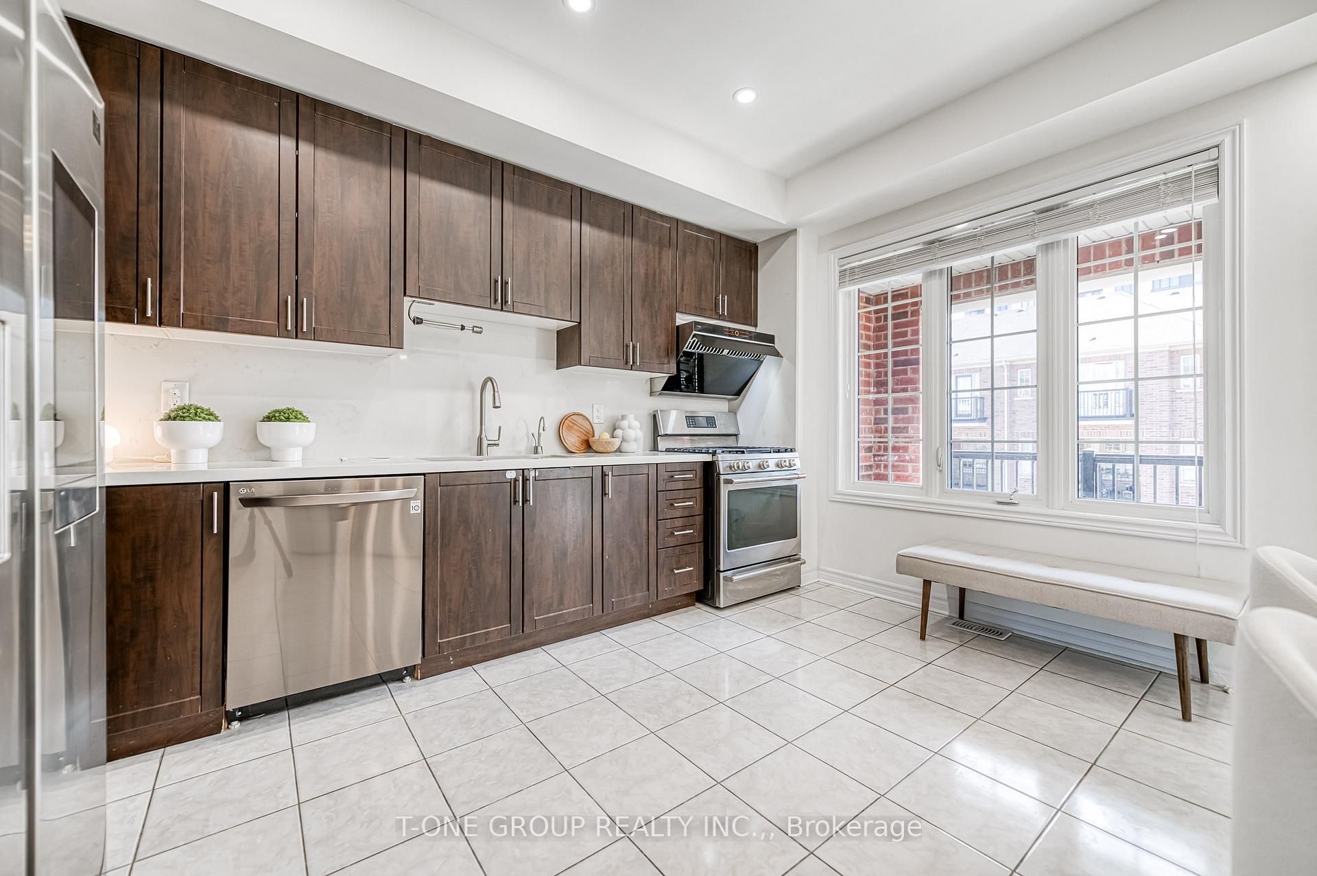 Photo 14 of 105 Battista Perri Drive, Markham, Wismer — HOMEH