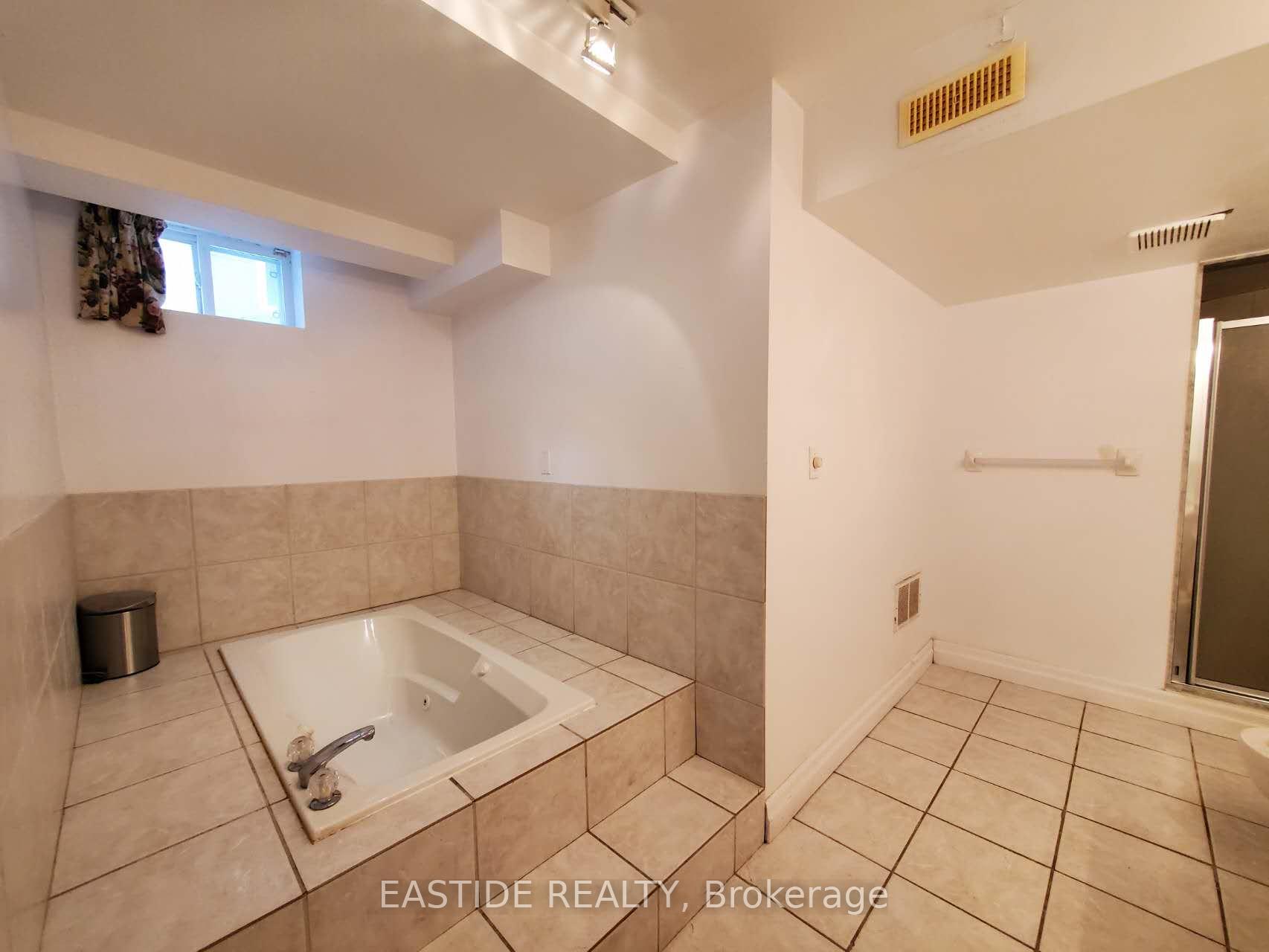 Photo 18 of Unit Basemt, 62 Bradgate Drive, Markham, Thornlea — HOMEH