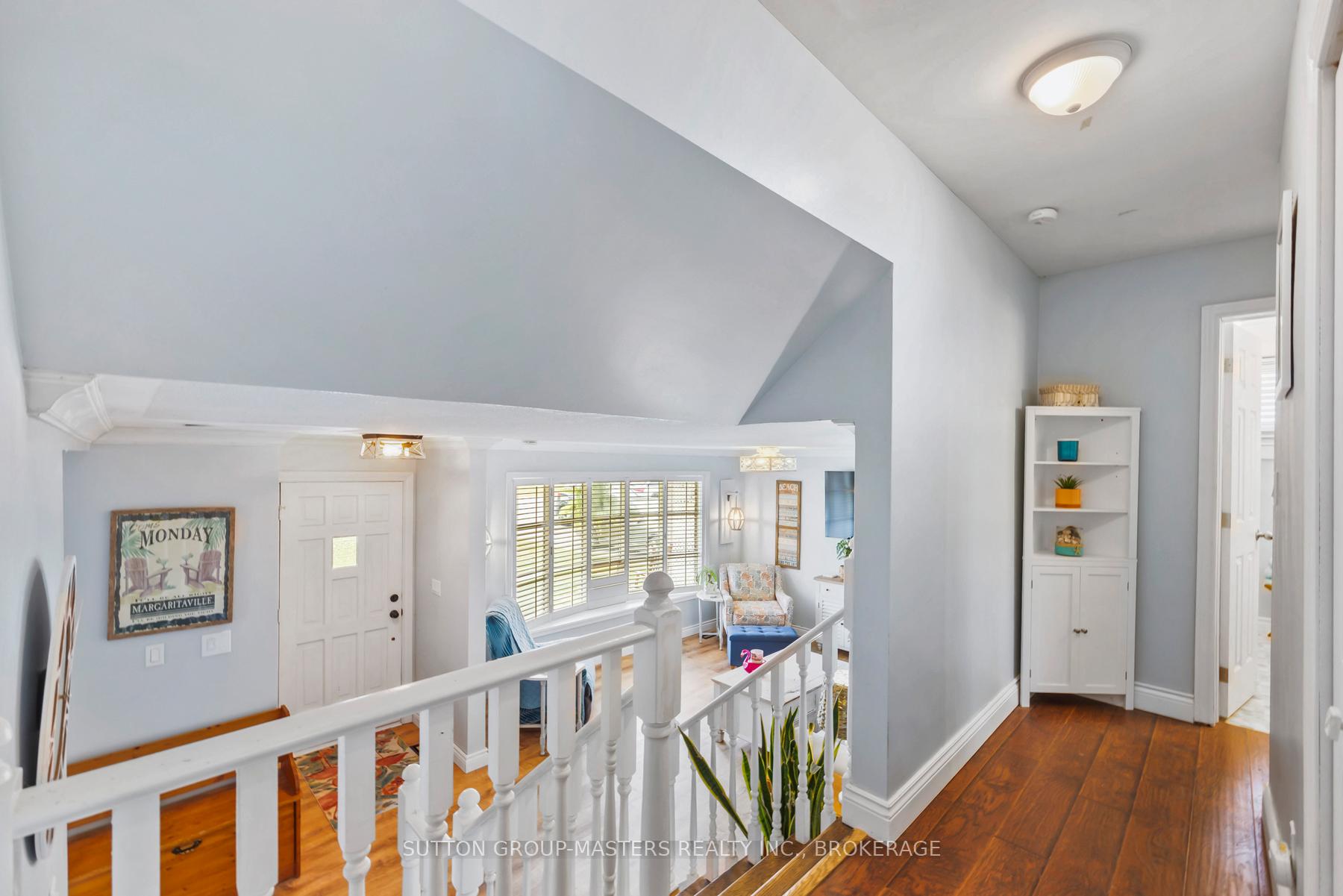 Photo 12 of 76 Smithfield Crescent, Kingston, West of Sir John A. Blvd — HOMEH