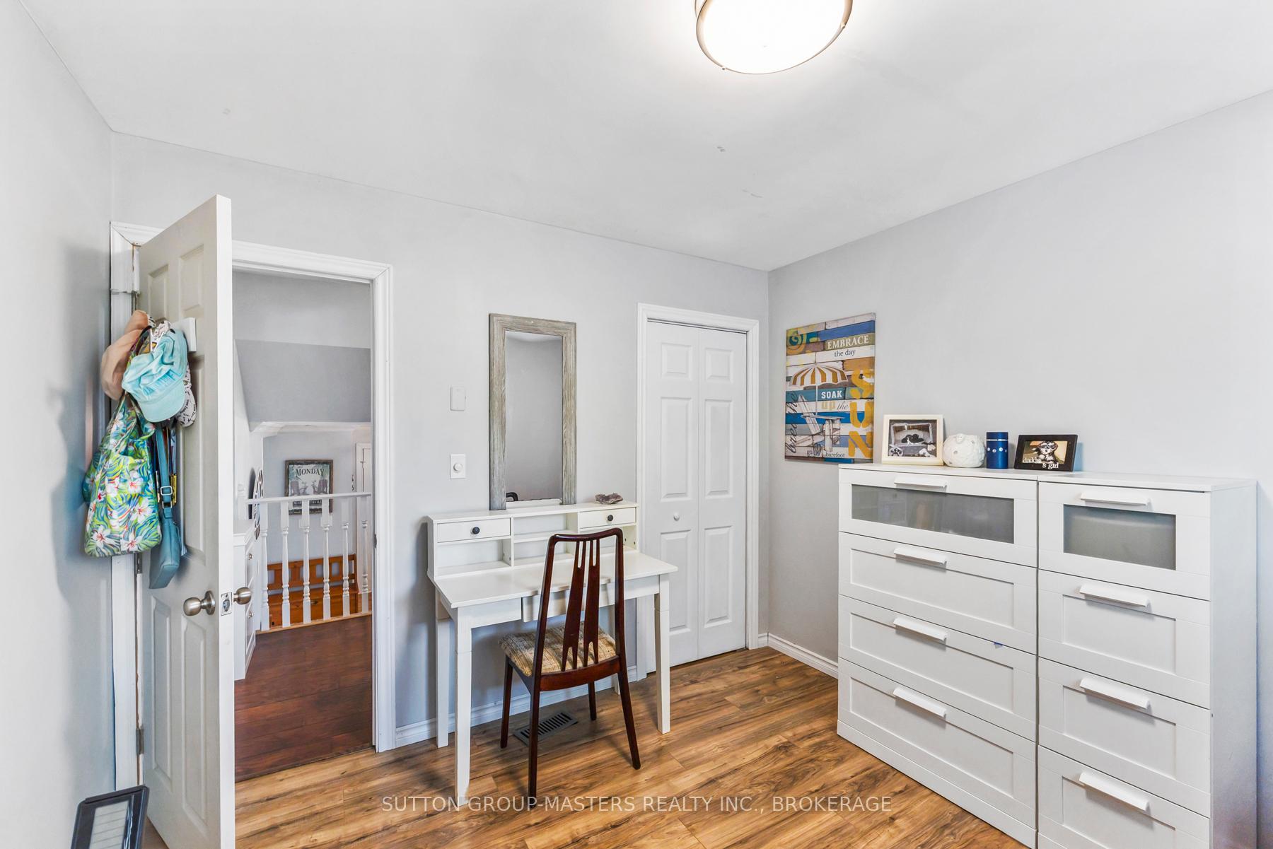 Photo 16 of 76 Smithfield Crescent, Kingston, West of Sir John A. Blvd — HOMEH