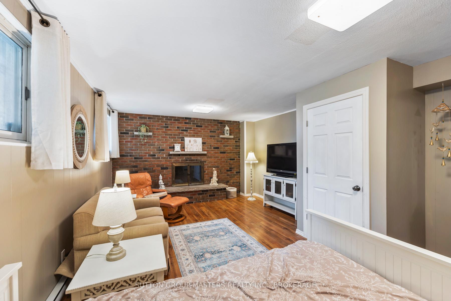Photo 20 of 76 Smithfield Crescent, Kingston, West of Sir John A. Blvd — HOMEH