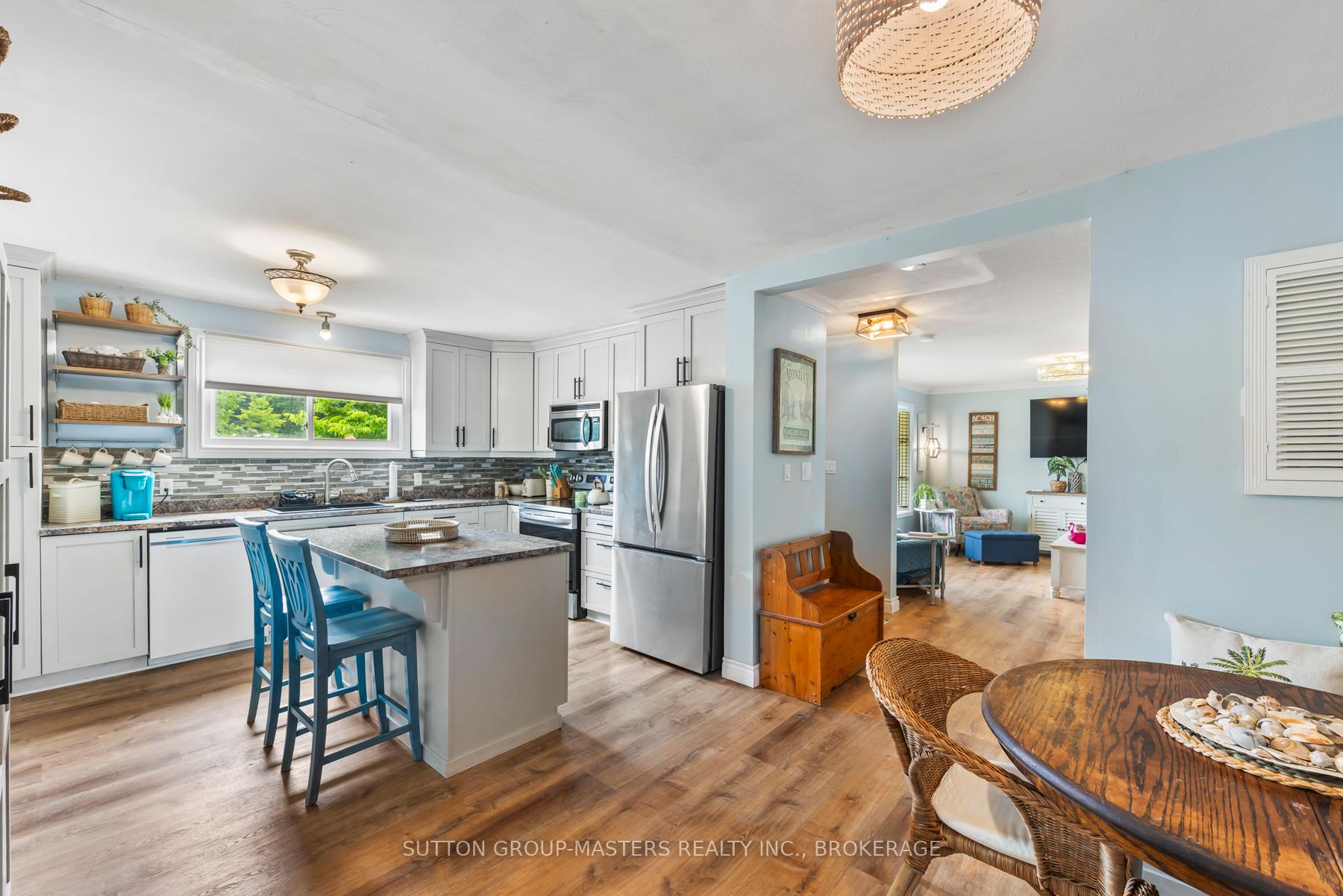 Photo 26 of 76 Smithfield Crescent, Kingston, West of Sir John A. Blvd — HOMEH