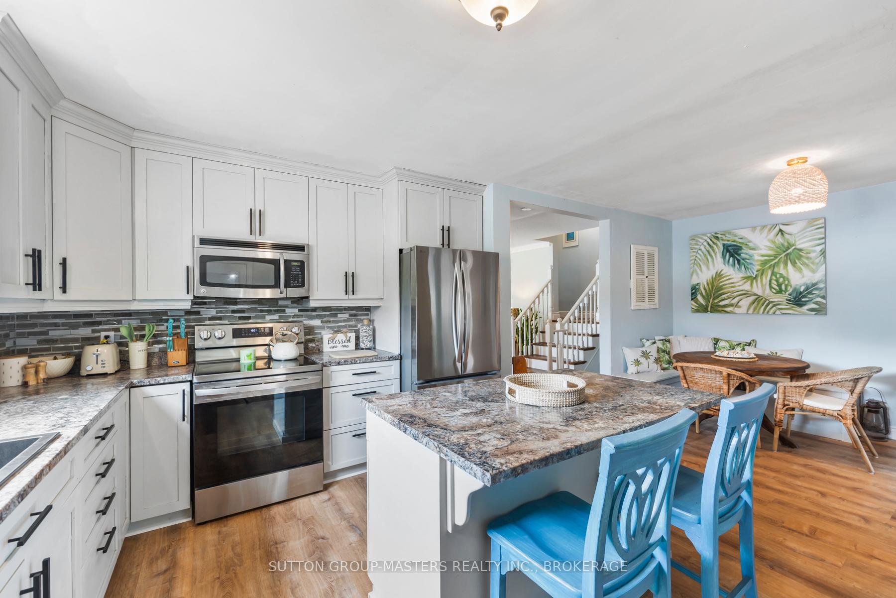 Photo 27 of 76 Smithfield Crescent, Kingston, West of Sir John A. Blvd — HOMEH