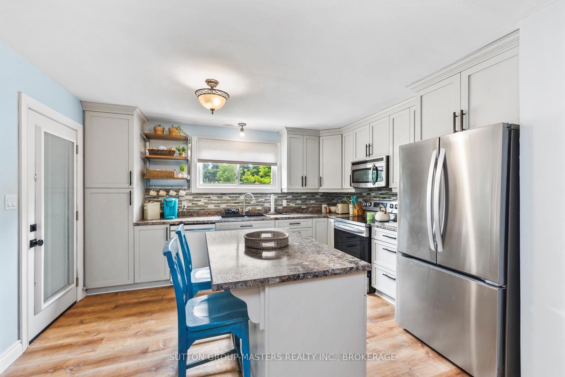 Photo 28 of 76 Smithfield Crescent, Kingston, West of Sir John A. Blvd — HOMEH